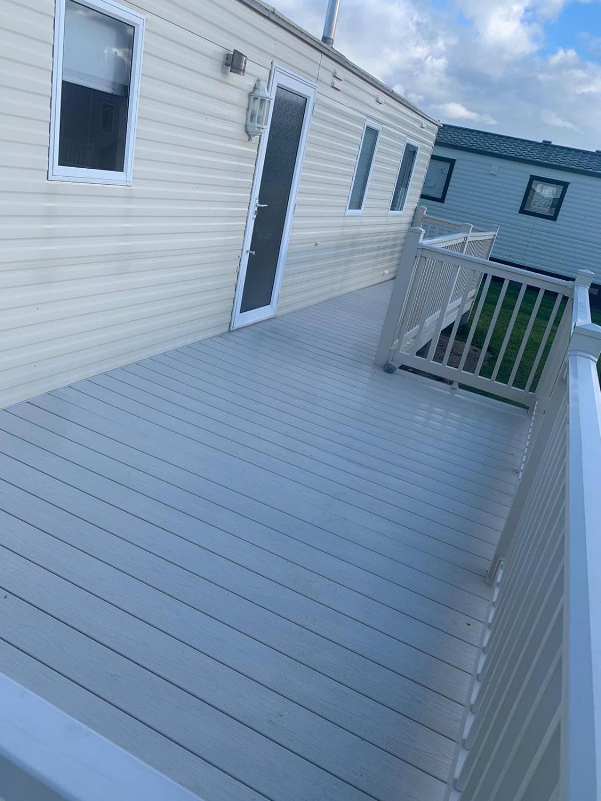 Apartment A14 Is A 3 Bedroom Caravan On Whitehouse Leisure Park With Large Decking Abergele