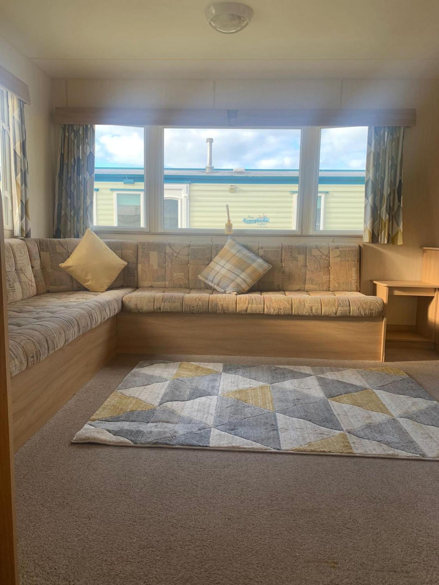 A14 Is A 3 Bedroom Caravan On Whitehouse Leisure Park With Large Decking Apartment *